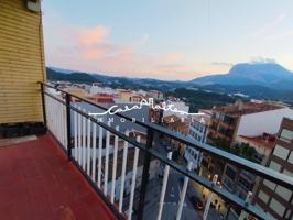En venta luminoso piso en Callosa d'En Sarrià photo 0
