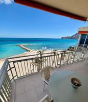 En venta ático con fantásticas vistas despejadas al mar en Altea photo 0