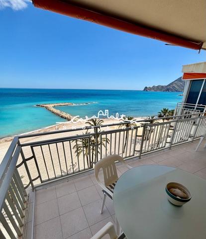 En venta ático con fantásticas vistas despejadas al mar en Altea photo 0