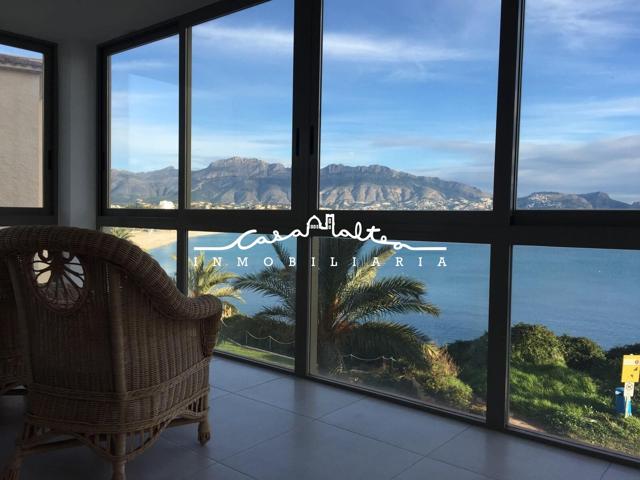 Piso en venta en en Albir, con maravillosas vistas al mar photo 0