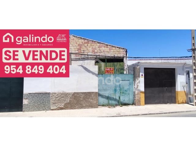 Industrial En venta en Paradas photo 0