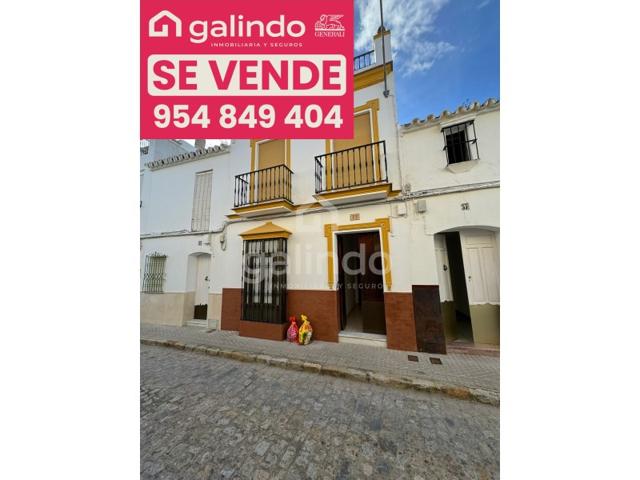 Casa En venta en Paradas photo 0