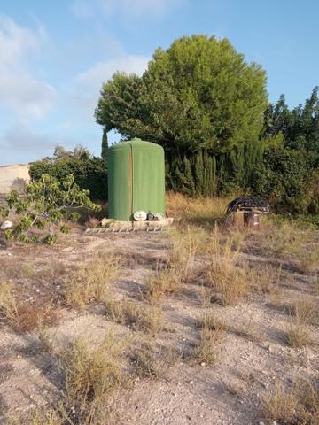 Terreno urbano vallado paro de construcción photo 0
