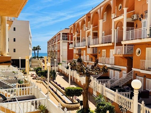 Unifamiliar Pareada En venta en La Mata Pueblo, Torrevieja photo 0