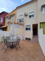 Amplia vivienda unifamiliar, bungalow en Mutxamel, zona La Huerta, a solo 12 km del centro de Alicante photo 0