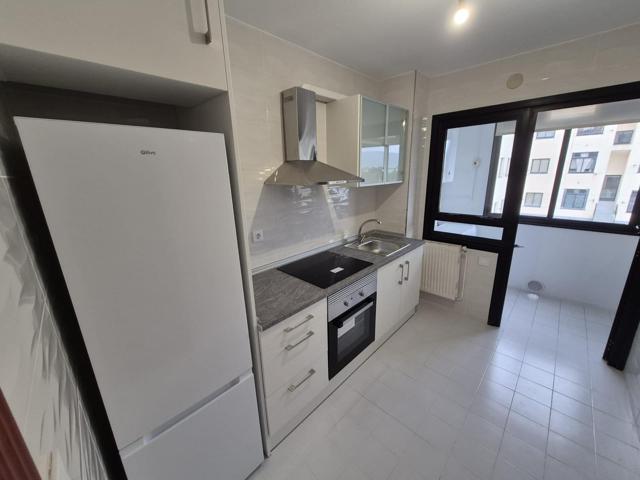 Se alquila piso con terraza en Narón photo 0