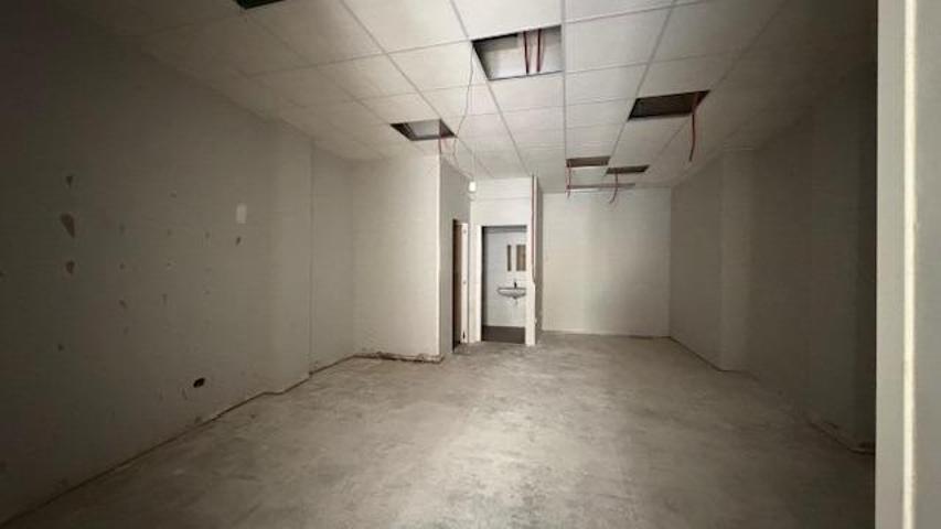 Bajo comercial con muchas posibilidades photo 0