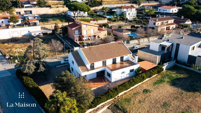 Casa En venta en Can Quirze, Mataró photo 0