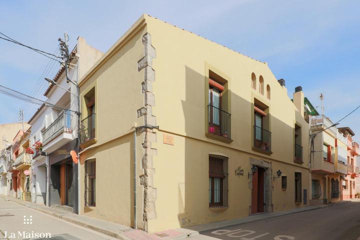 Casa De Pueblo En venta en Centre, Argentona photo 0