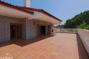 Casa En venta en Can Salgot, Lliça Damunt photo 0