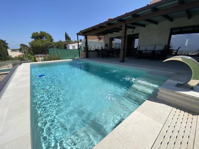 Chalet independiente con piscina photo 0