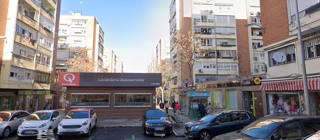 Local comercial en venta en el Barrio del Pilar (Madrid) photo 0