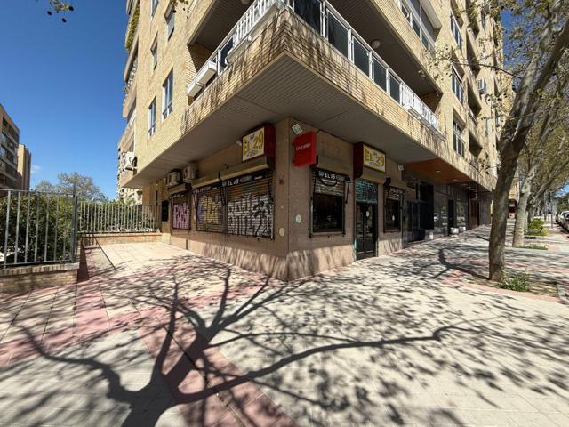 Oficina En venta en Apóstol Santiago, Madrid photo 0