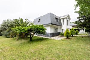 Unifamiliar En venta en A De Fuente Del Fresno - Club De Campo, San Sebastián De Los Reyes photo 0