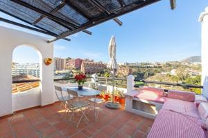 Piso En venta en Avda. De Las Palmeras, Benalmádena photo 0