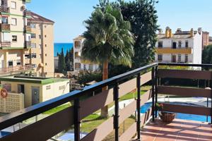 Venta de Apartamentos en Benalmádena Costa | Oportunidad de Inversión con 4 Dormitorios photo 0