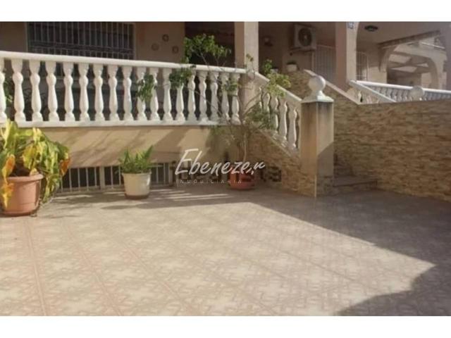 CHALET ADOSADO EN RESIDENCIAL SAN FRANCISCO. photo 0