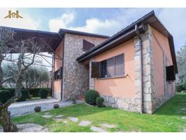 Casa o chalet independiente en venta en calle de Navacerrada photo 0