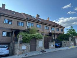 Chalet pareado en venta en Collado Mediano photo 0