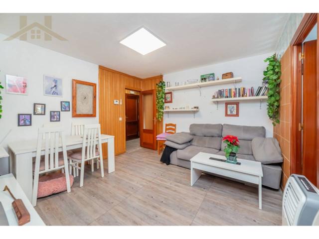 AMPLIO PISO EN VENTA EN ALPEDETE photo 0