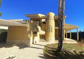 Villa de 220 m² con parcela de 800 m² a 250 m de la playa de Campoamor photo 0