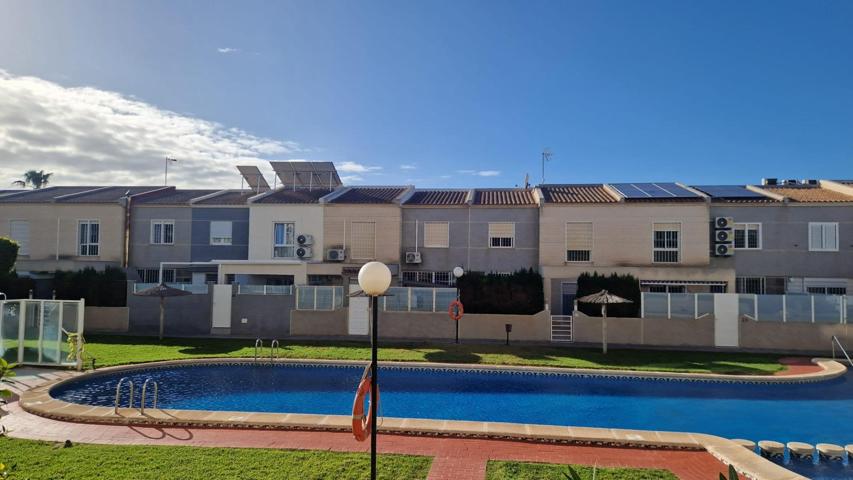 Amplio Dúplex con Jardín Privado, Solárium y Garaje en Aguas Nuevas photo 0