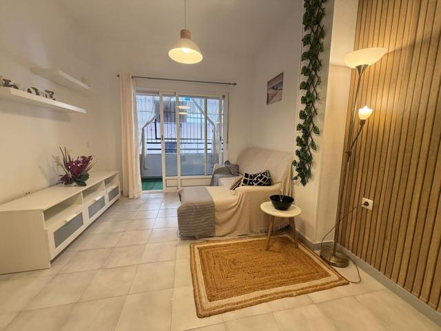 Apartamento de 2 dormitorios cerca de las playas de Los Locos y del Cura – Ideal para vivir o invert photo 0