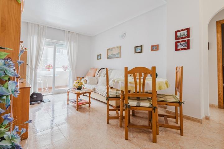 Luminoso apartamento de 2 dormitorios con terraza y piscina – ¡A solo 460 m de la playa! photo 0