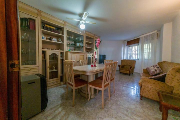 Apartamento en Primera Línea de Playa con 3 Dormitorio photo 0