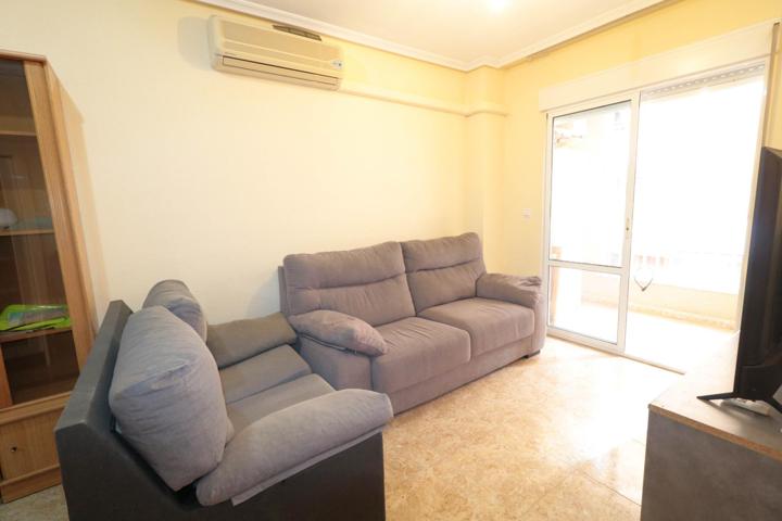 Encantador apartamento de 2 dormitorios a solo 100 metros del mar en Acequion, Torrevieja photo 0
