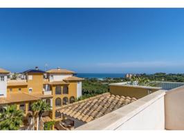 Penthouse with stunning sea views photo 0