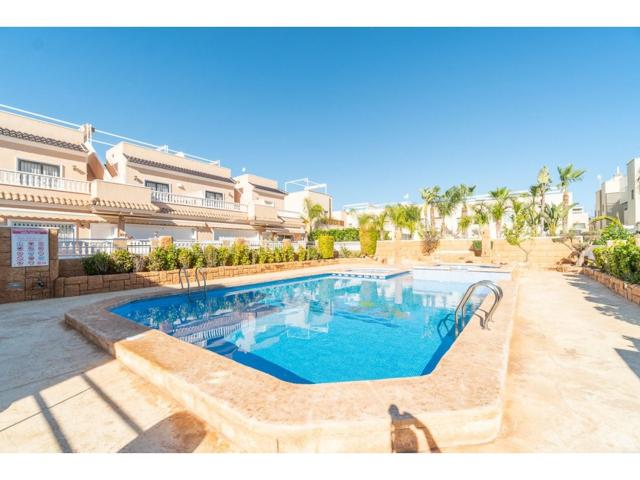 Corner Townhouse close to the Beach photo 0