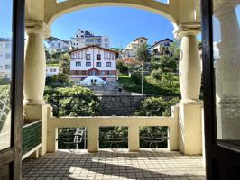 GROS. Vivienda en un edifico emblemático de la ciudad de San Sebastián. photo 0