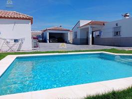 CHALET A LA VENTA EN EL MARQUESADO, CHICLANA DE LA FRONTERA photo 0