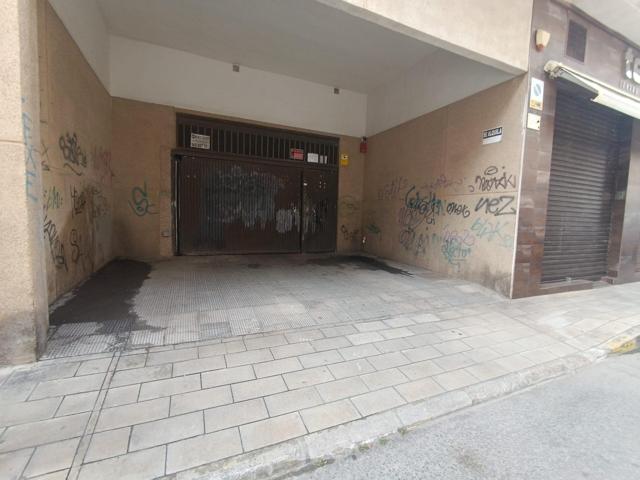 VENTA DE GARAJE CÉNTRICO EN C-POLUX LA FLORIDA photo 0