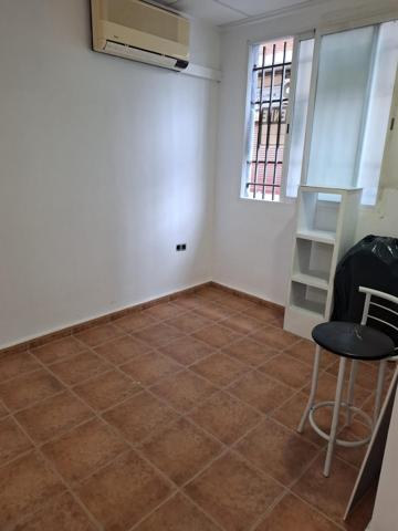 SE VENDE LOCAL photo 0