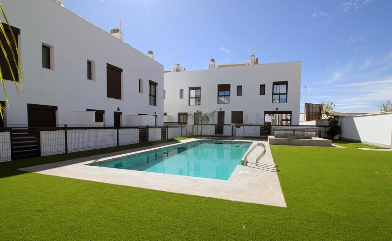 Unifamiliar Pareada En venta en Zona Pueblo, Pilar De La Horadada photo 0