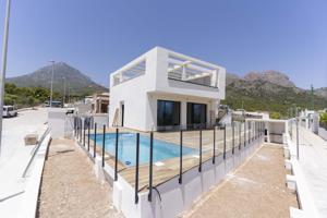 Casa En venta en Comunidad Valenciana, Polop photo 0