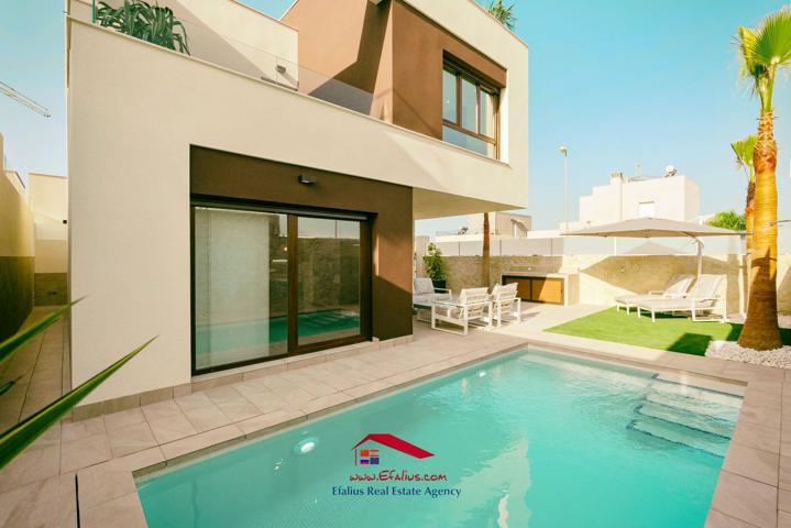 Villa En venta en Benijófar photo 0