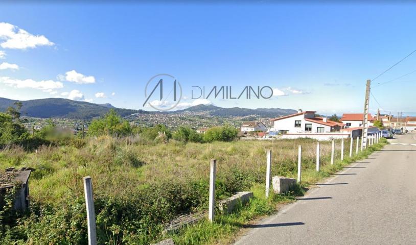 Terreno de 350 m2 con licencia y proyecto en el Meixoeiro, Bembrive (Vigo) photo 0