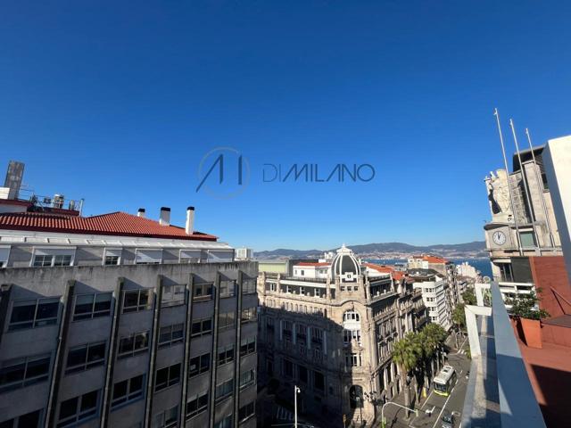 Ático con terraza en el centro financiero de la ciudad de Vigo. photo 0