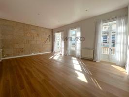 Exclusiva vivienda rehabilitada en el corazón de Vigo photo 0