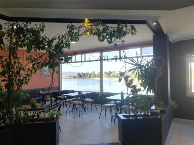 Cafetería con Vivienda en Meira (Moaña): Un lugar con encanto y potencial photo 0