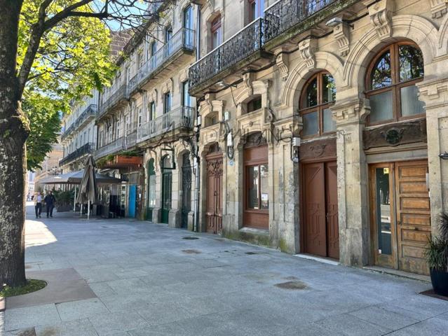 Bajo comercial en el Paseo Marítimo de Vigo photo 0