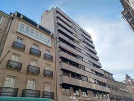 Piso exterior, con terraza y garaje, en el centro de la ciudad photo 0