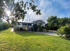 Exclusiva casa con alma en Poio entre el mar y la naturaleza photo 0