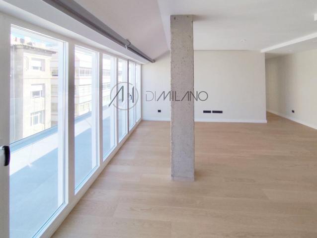 Ático exclusivo con terrazas y garaje en el centro de Vigo photo 0