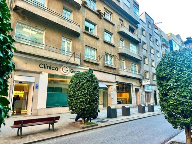 Piso de 94 m² con 4 dormitorios en pleno centro de Vigo photo 0