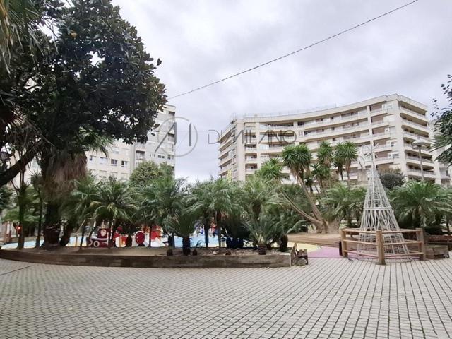 Piso de tres habitaciones totalmente reformado en Plaza de la Independencia photo 0