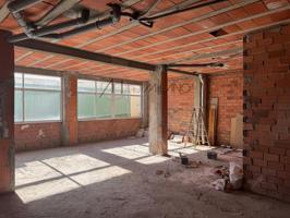 Amplio bajo en Moaña para uso comercial o vivienda photo 0